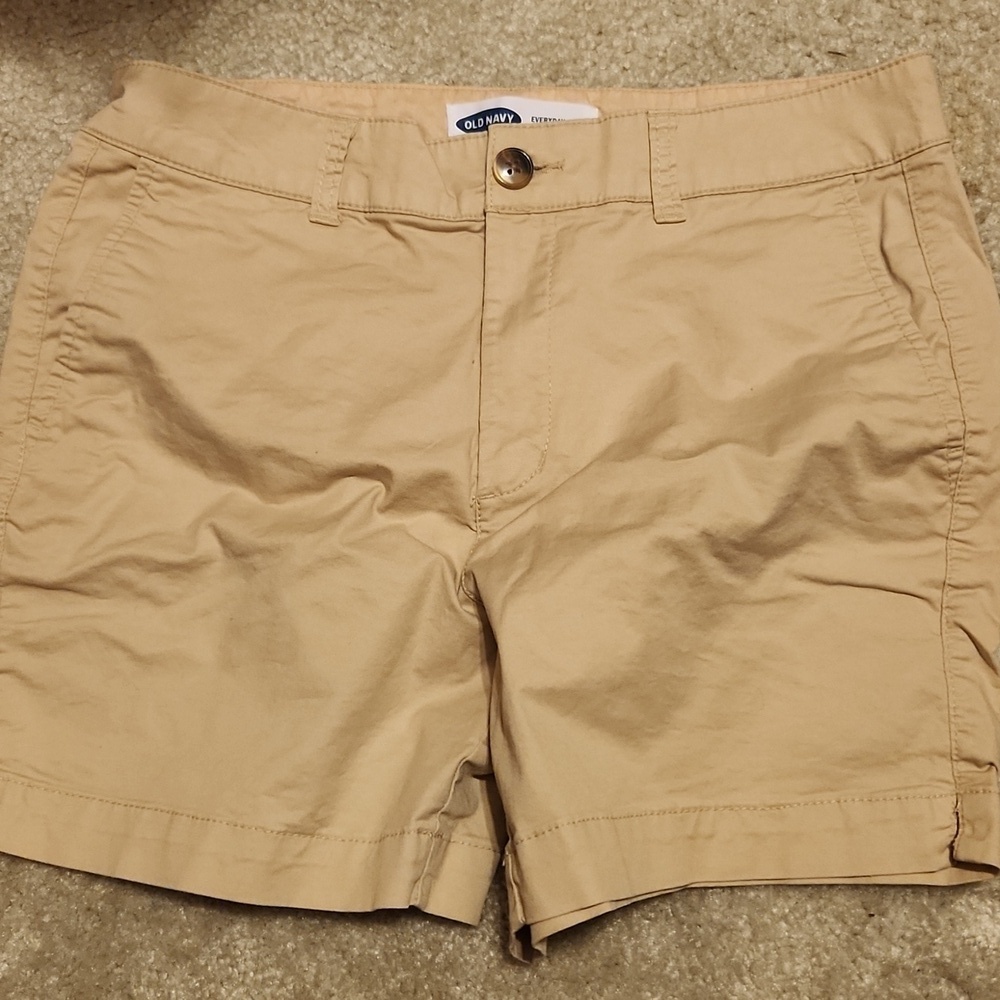 Old Navy Shorts Womens Size 6 Everyday shorts High Rise Tan